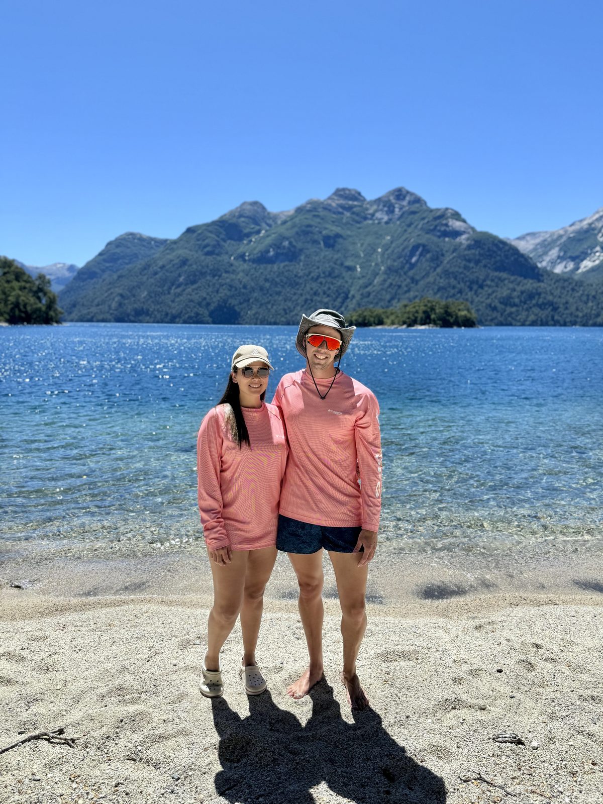 Marcos y Barbie, equipo de Tu Rincón Bariloche